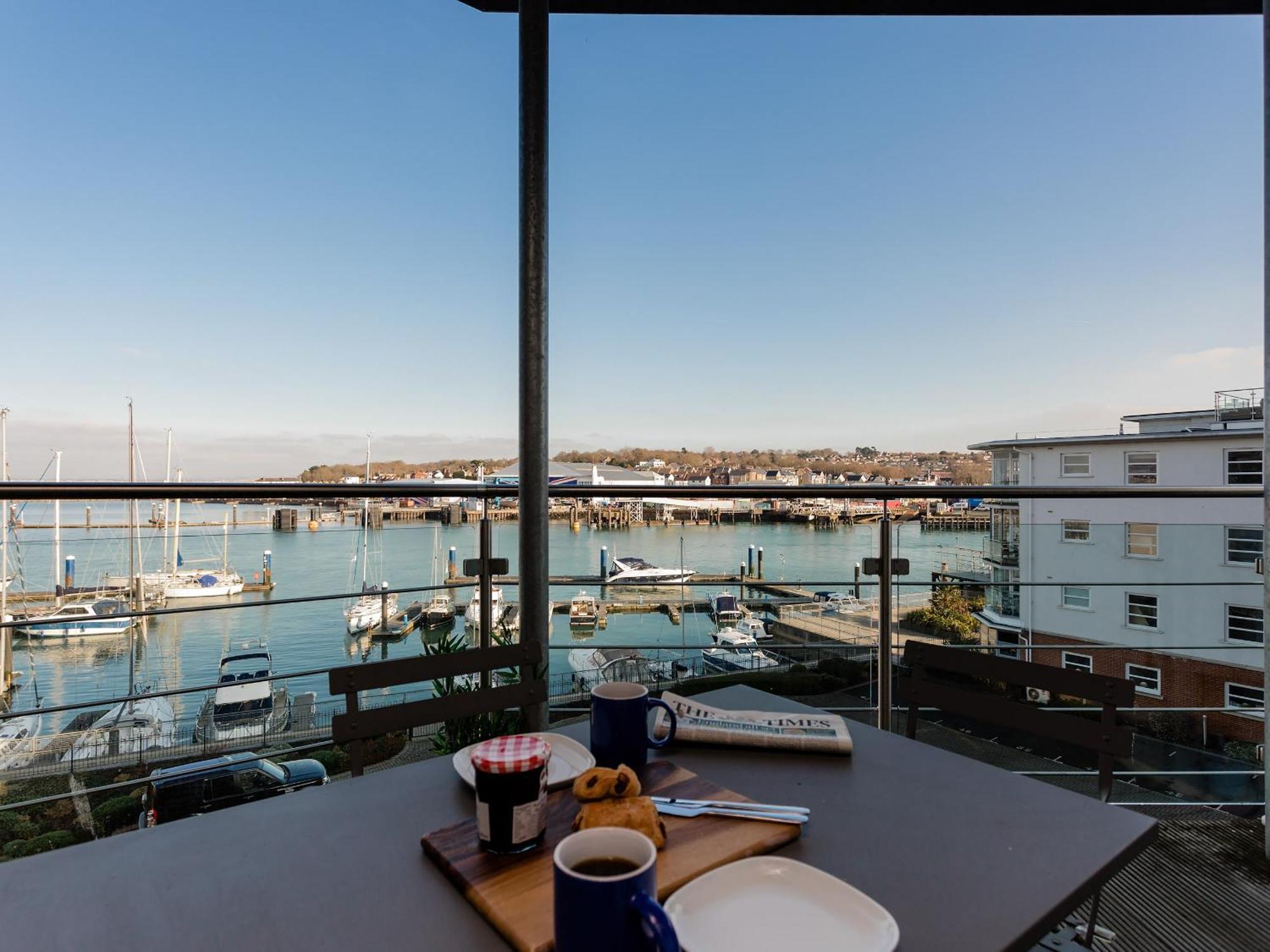 16 Marinus Apartment Cowes  Exterior photo